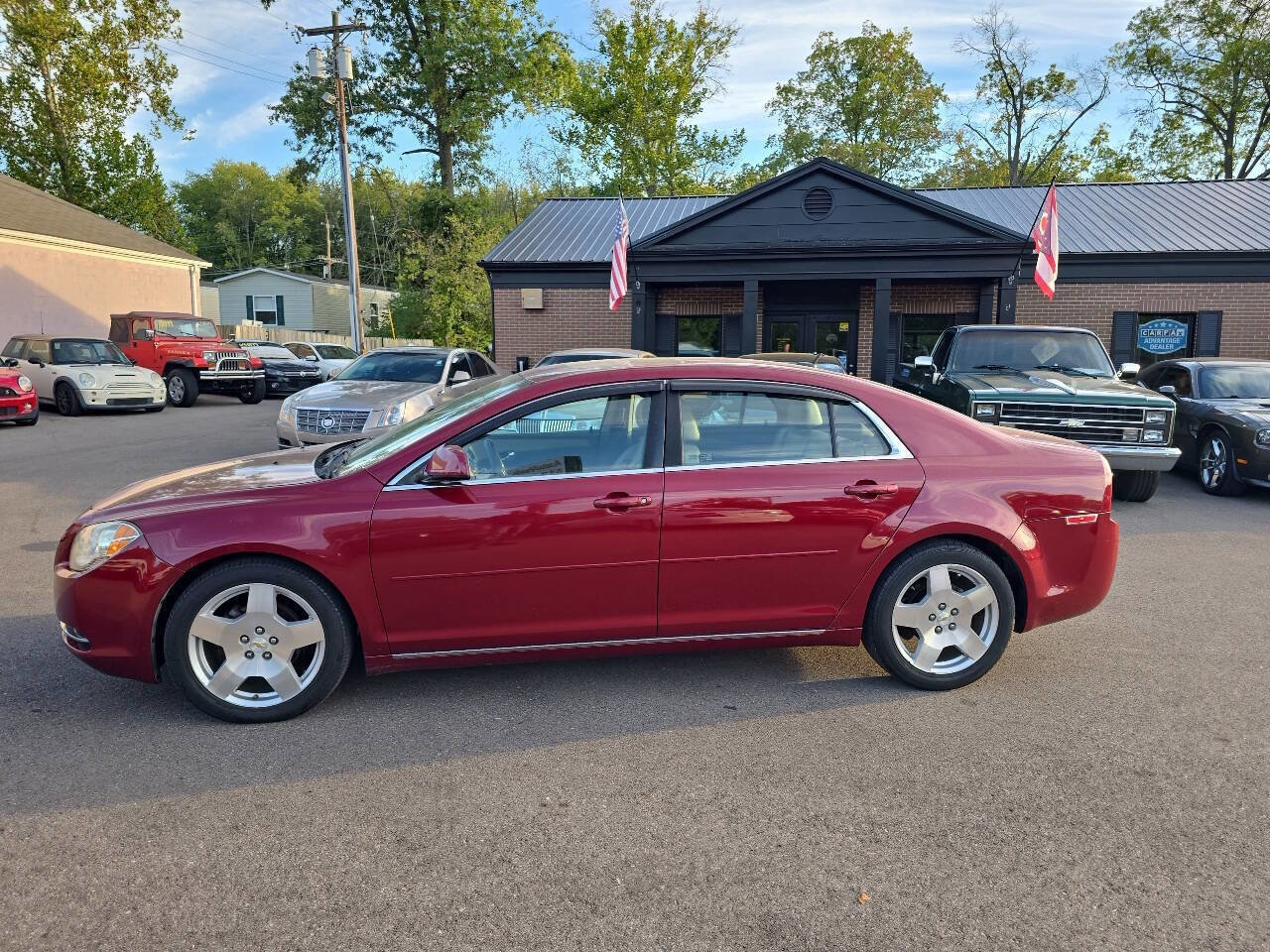 Used 2010 Chevrolet Malibu LT w/ HFV6 Engine Package image 2