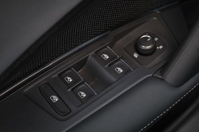 New 2026 Volkswagen Tiguan SE image 10