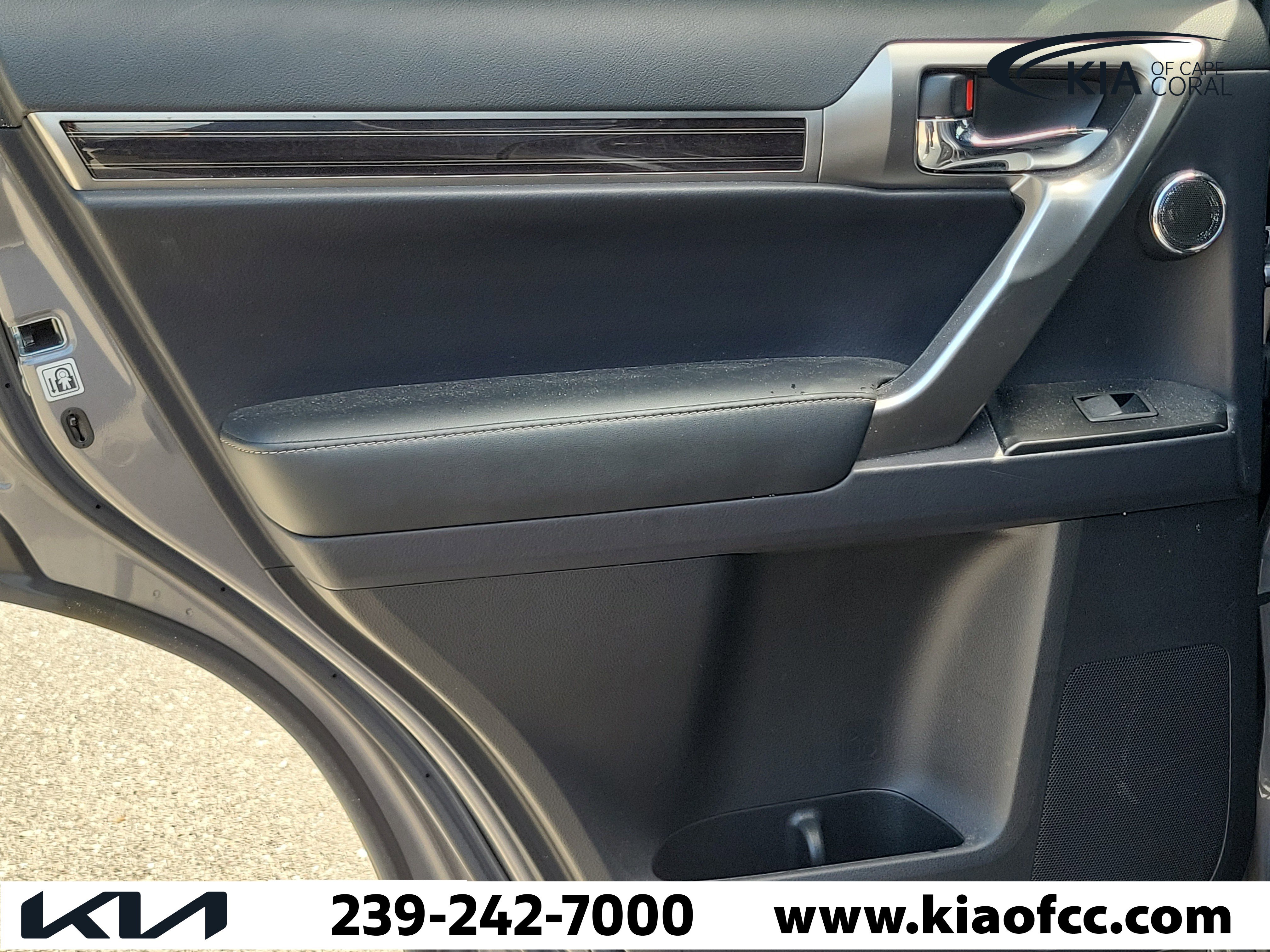 Used 2023 Lexus GX 460 Premium w/ Accessory Package image 14