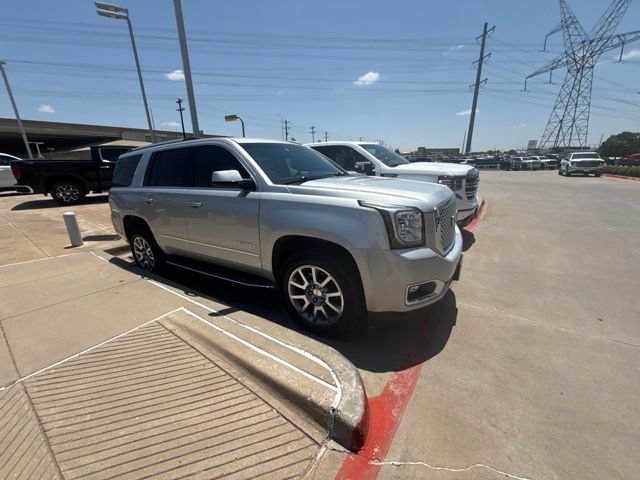 Used 2017 GMC Yukon Denali AWD/4WD image 2