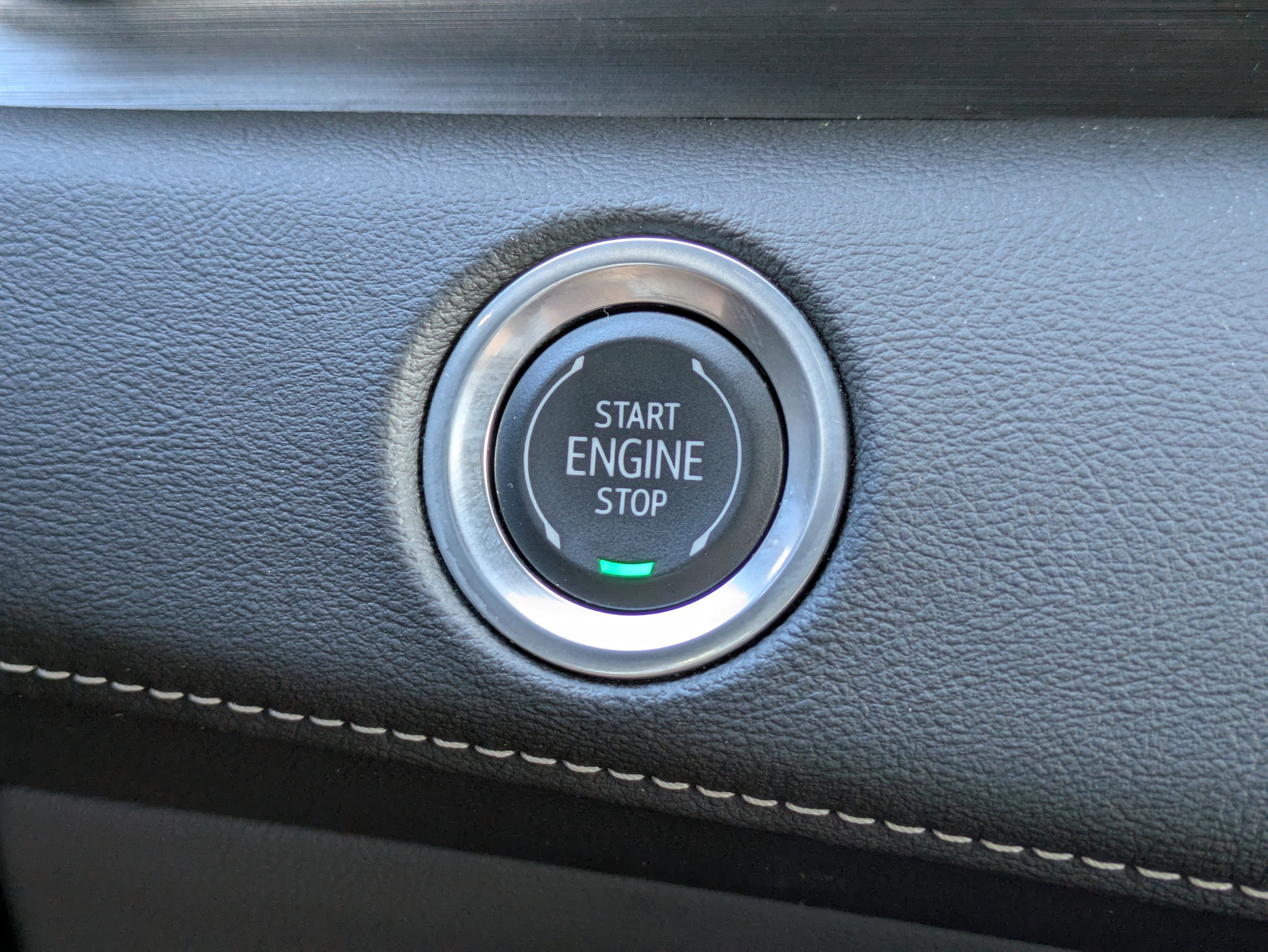 Certified 2024 Cadillac Escalade Sport AWD/4WD image 33