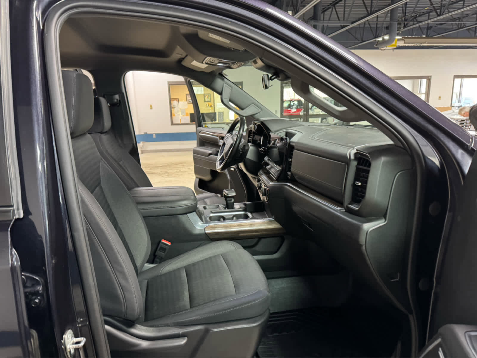 Certified 2023 Chevrolet Silverado 1500 RST AWD/4WD image 32