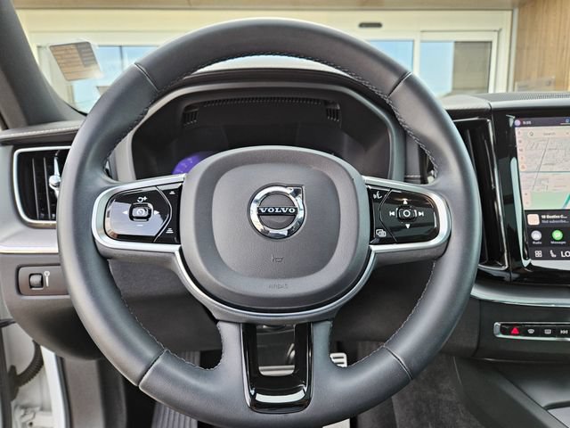 Used 2022 Volvo XC60 B5 R-Design w/ Protection Package Premier AWD/4WD image 21