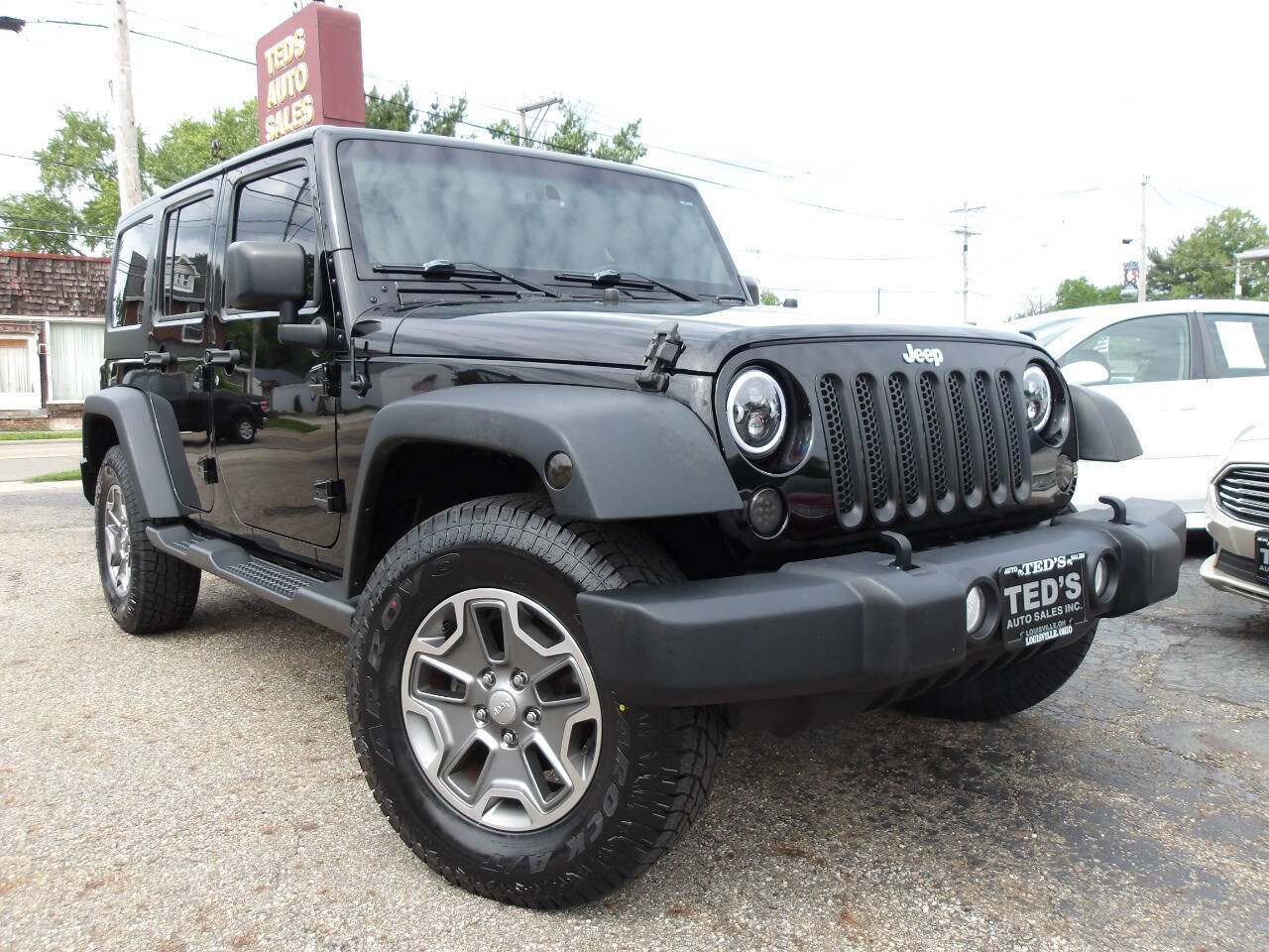 Used 2015 Jeep Wrangler Unlimited Rubicon w/ Dual Top Group AWD/4WD image 7