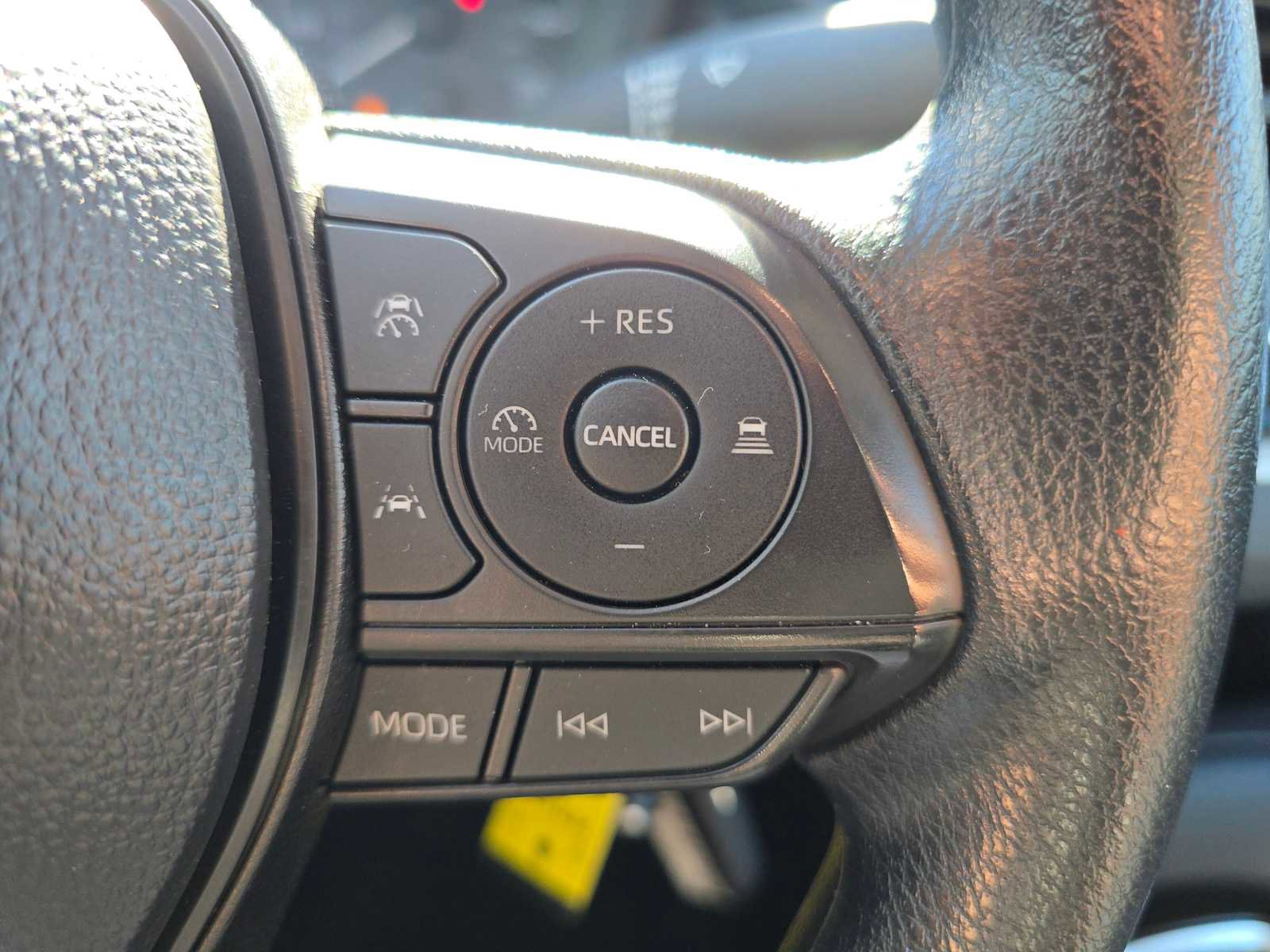 Certified 2025 Toyota Corolla LE image 30