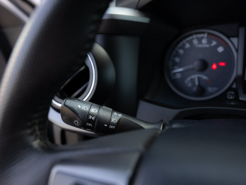 Used 2018 Toyota Tacoma TRD Sport AWD/4WD image 15