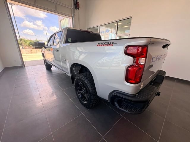Used 2019 Chevrolet Silverado 1500 Custom Trail Boss w/ Custom Convenience Package AWD/4WD image 3
