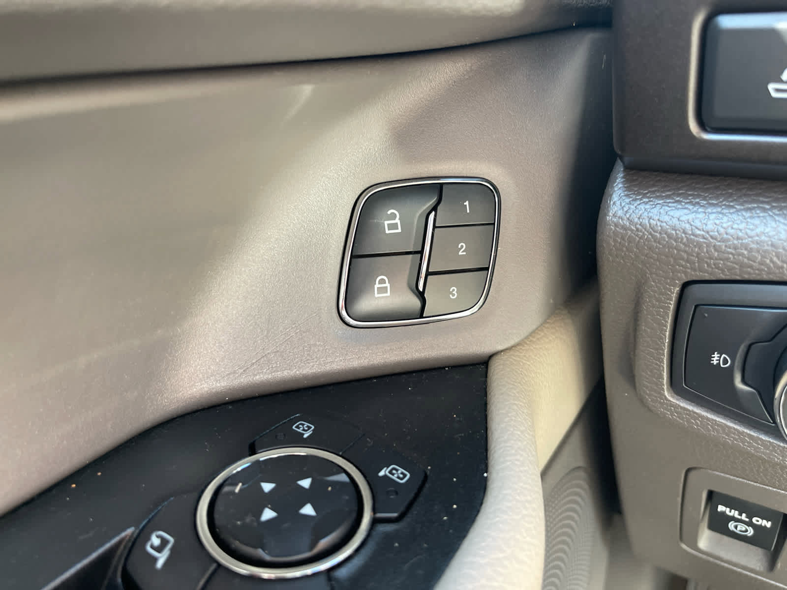 Certified 2020 Ford Expedition Limited AWD/4WD image 14