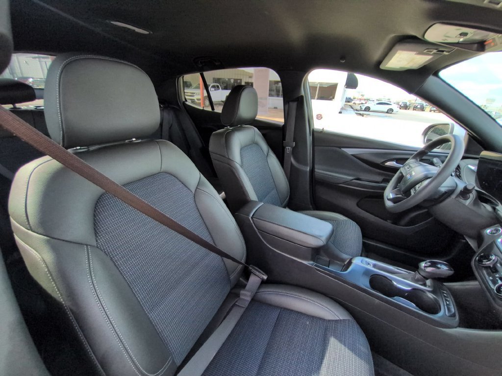 Used 2026 Buick Envista Preferred FWD image 30