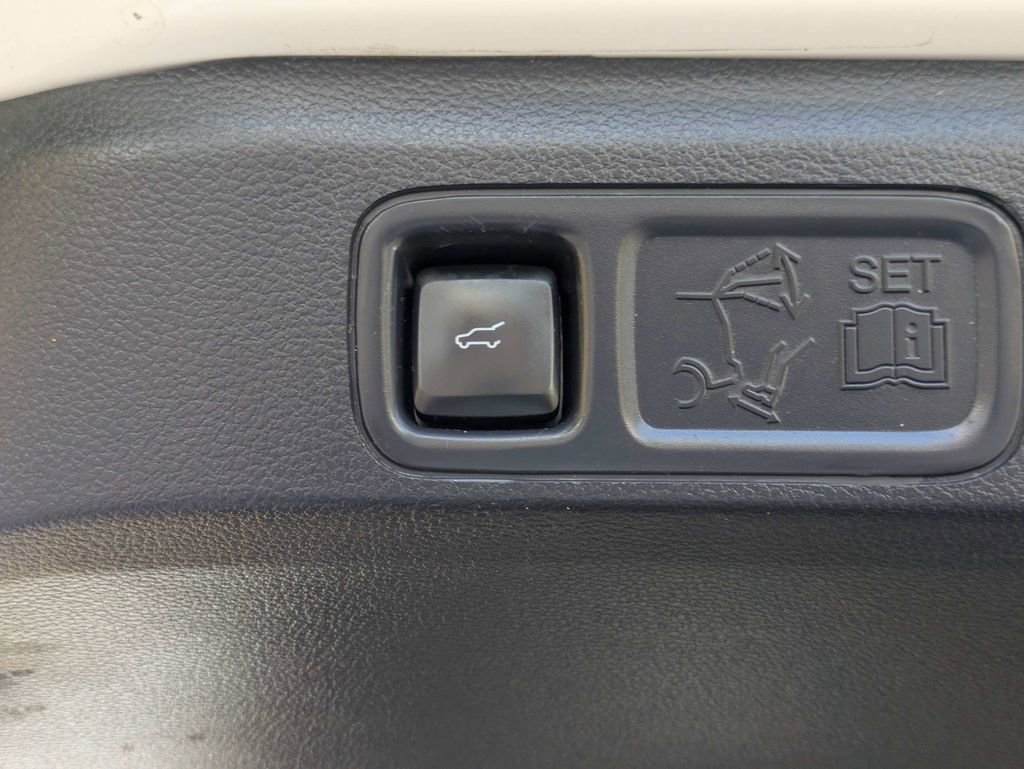 Used 2023 Ford Expedition Max Platinum RWD image 14