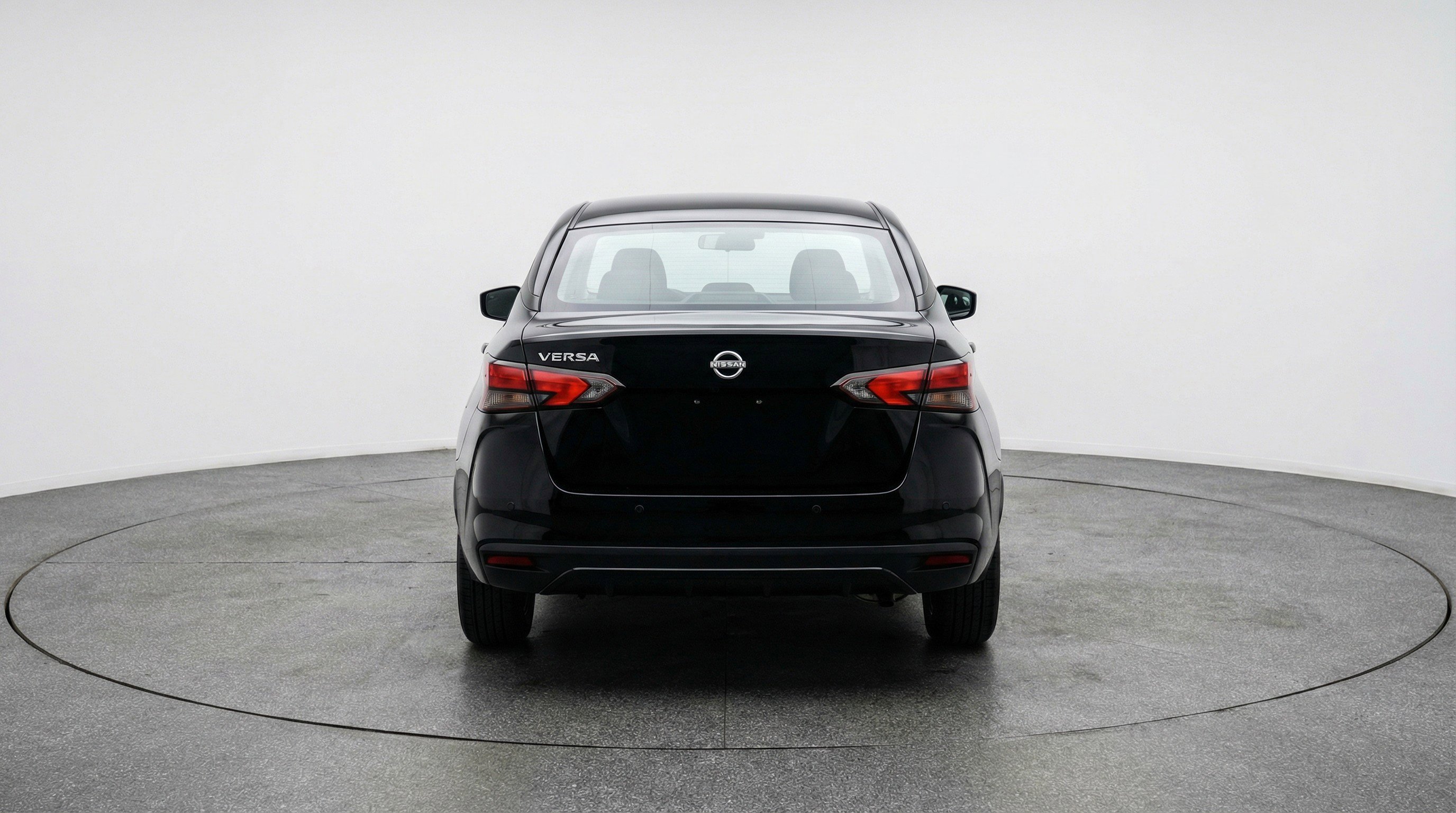 Used 2025 Nissan Versa SV FWD image 7