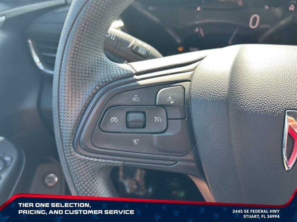 Used 2025 Buick Envista Sport Touring w/ Convenience II Package FWD image 26