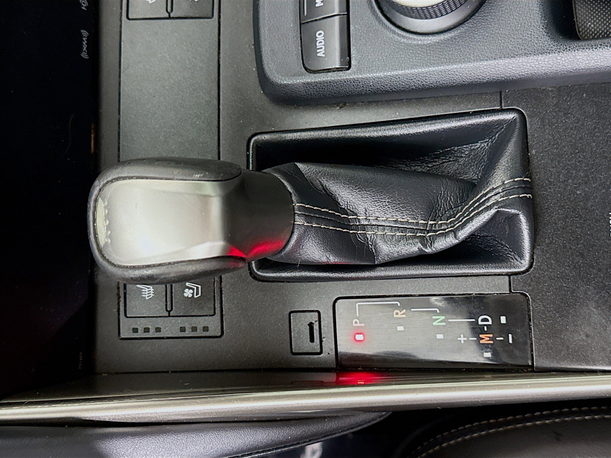 Used 2018 Lexus IS 300 w/ Premium Package RWD image 20