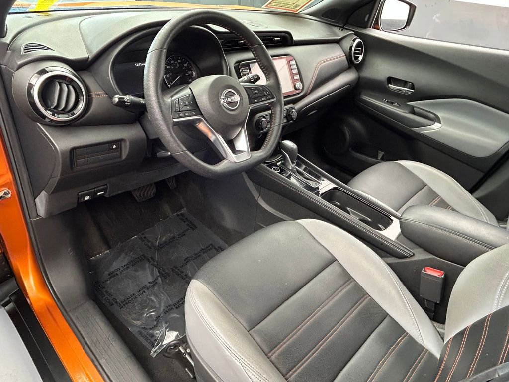Used 2023 Nissan Kicks SR w/ SR Premium Package FWD image 14