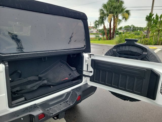 Used 2021 Jeep Wrangler Sport AWD/4WD image 12