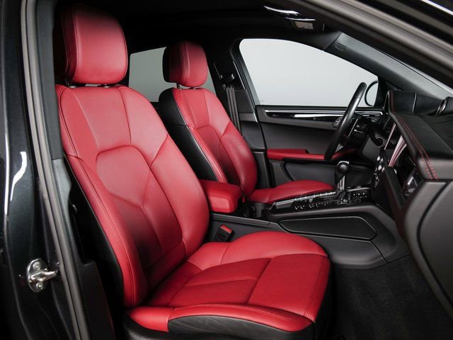 Certified 2020 Porsche Macan AWD/4WD image 12