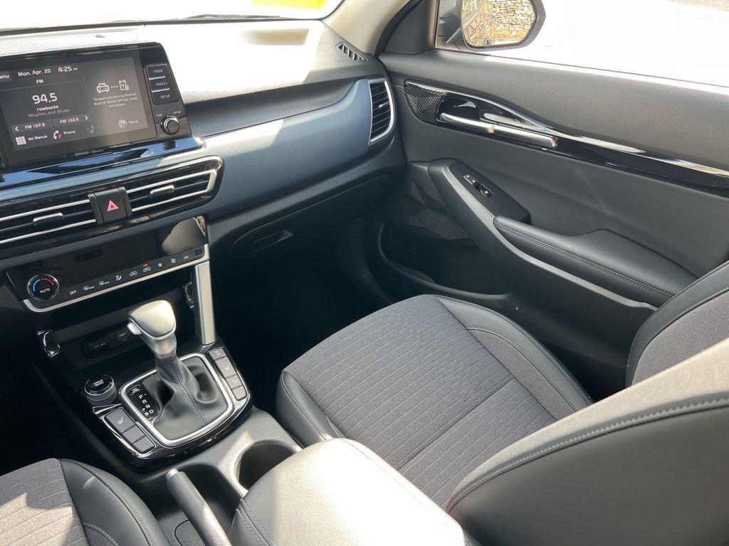 Certified 2023 Kia Seltos S image 22