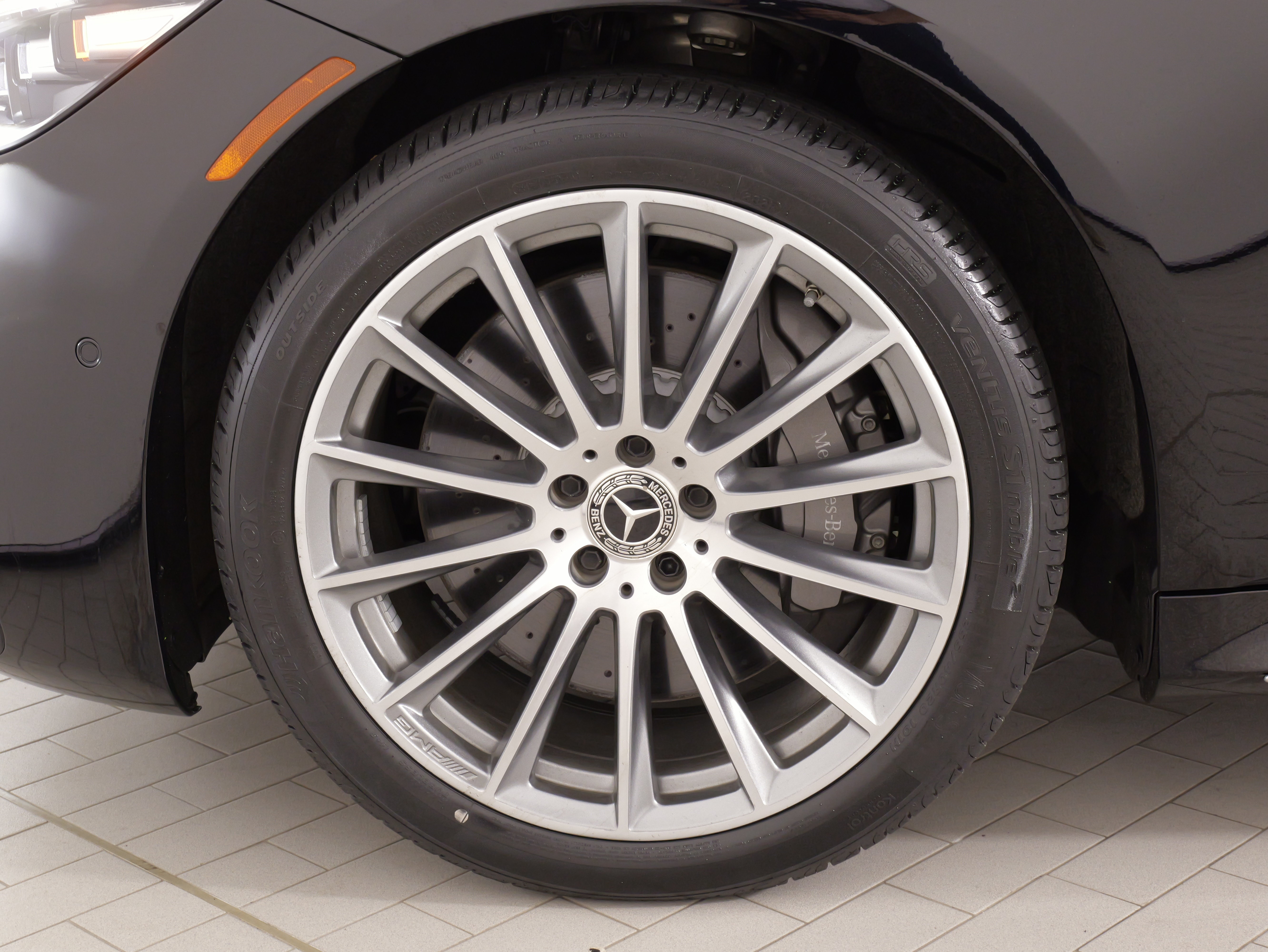 Used 2022 Mercedes-Benz S 500 4MATIC w/ AMG Line Package image 58