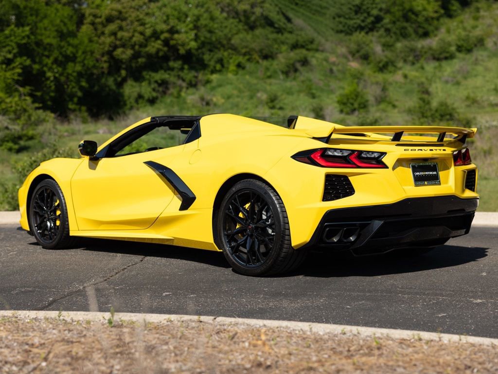 Used 2026 Chevrolet Corvette Stingray Premium Conv w/ Z51 Performance Package RWD image 4