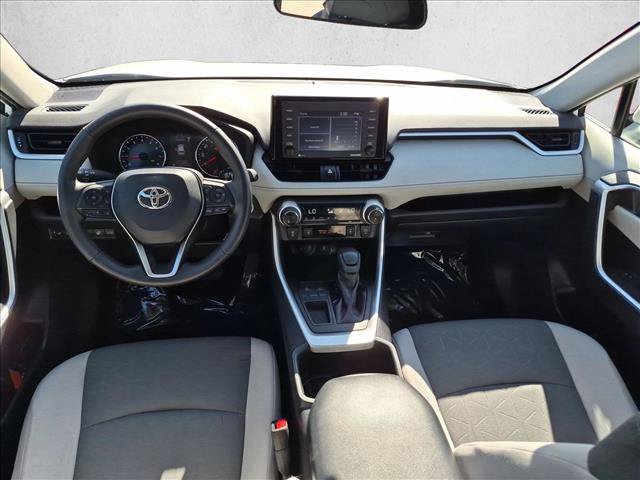 Used 2022 Toyota RAV4 XLE w/ Convenience Package FWD image 17