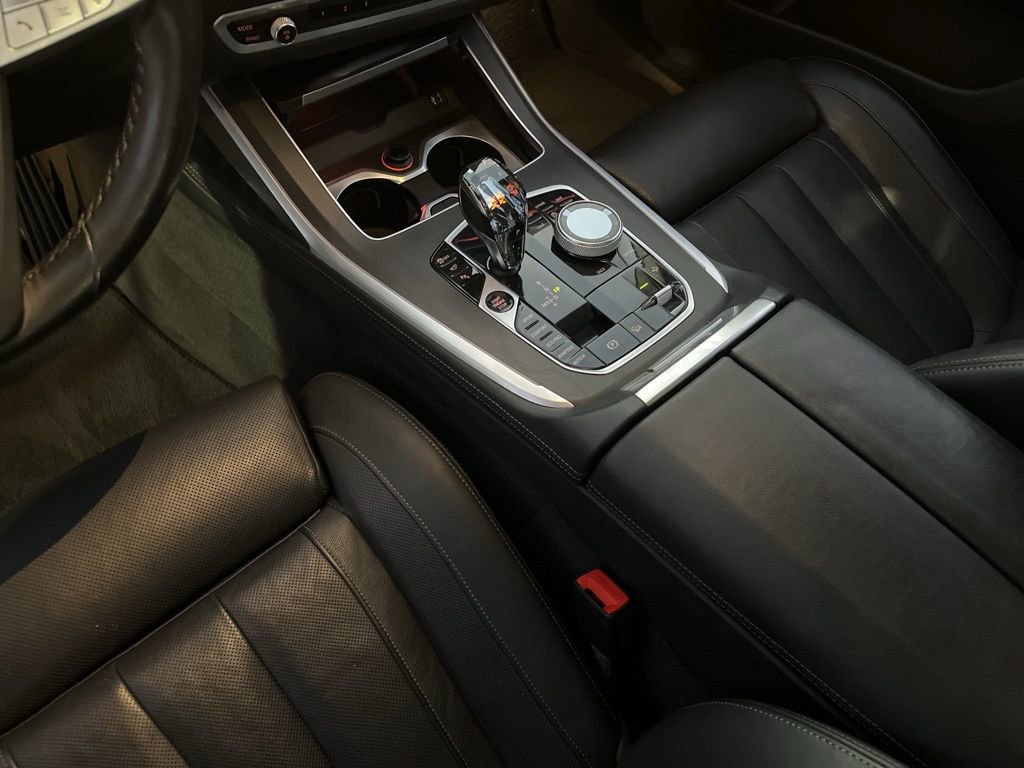 Used 2022 BMW X7 xDrive40i w/ Executive Package image 21