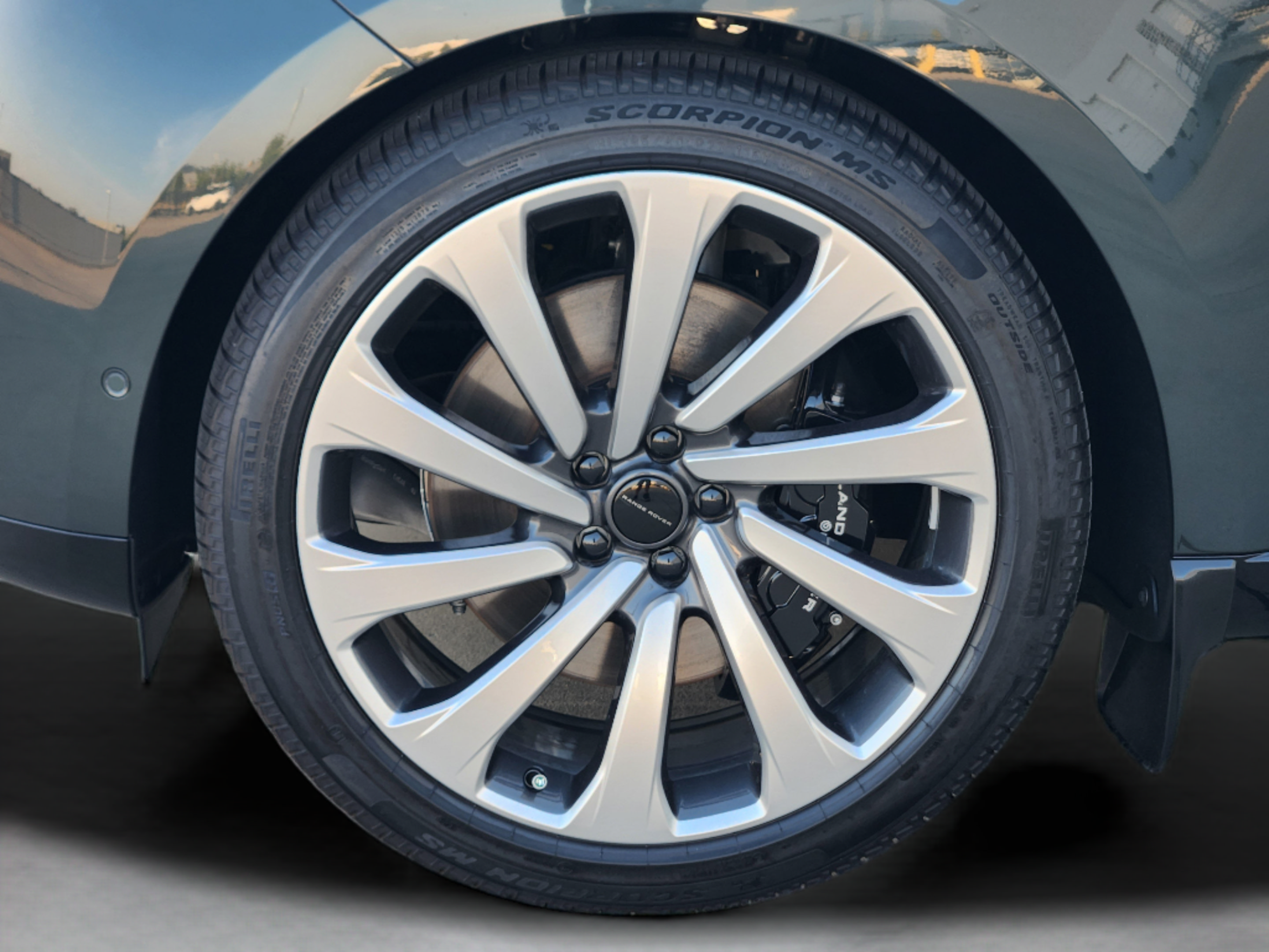 New 2026 Land Rover Range Rover SE AWD/4WD image 32