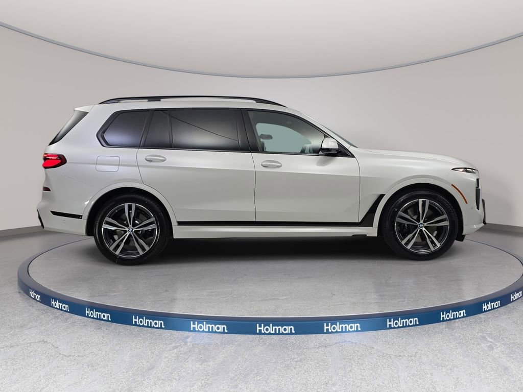 New 2026 BMW X7 xDrive40i w/ M Sport Package AWD/4WD image 4