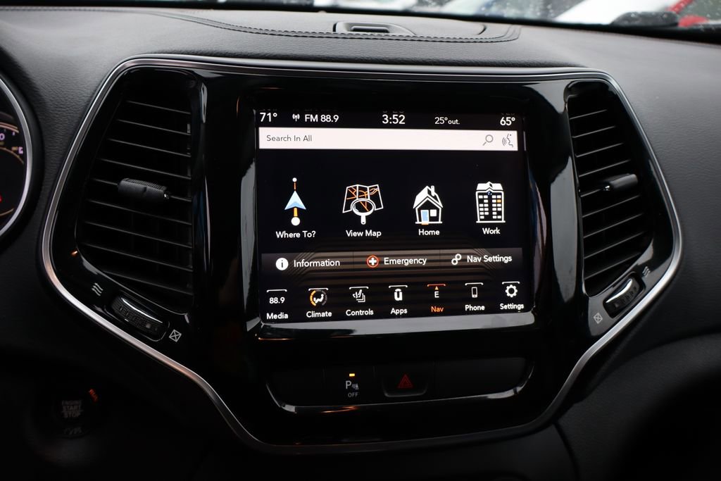 Used 2020 Jeep Cherokee Limited image 21