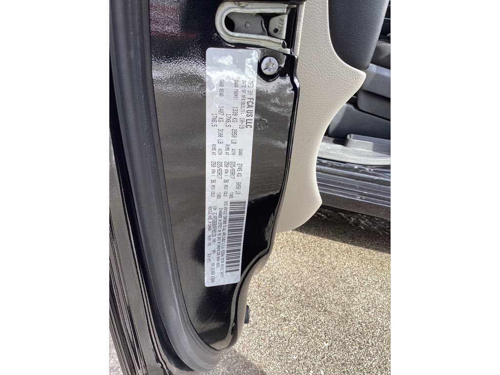 Used 2019 Dodge Grand Caravan SE w/ UConnect Hands-Free Group image 19