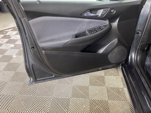 Used 2018 Chevrolet Cruze LT w/ Convenience Package image 16