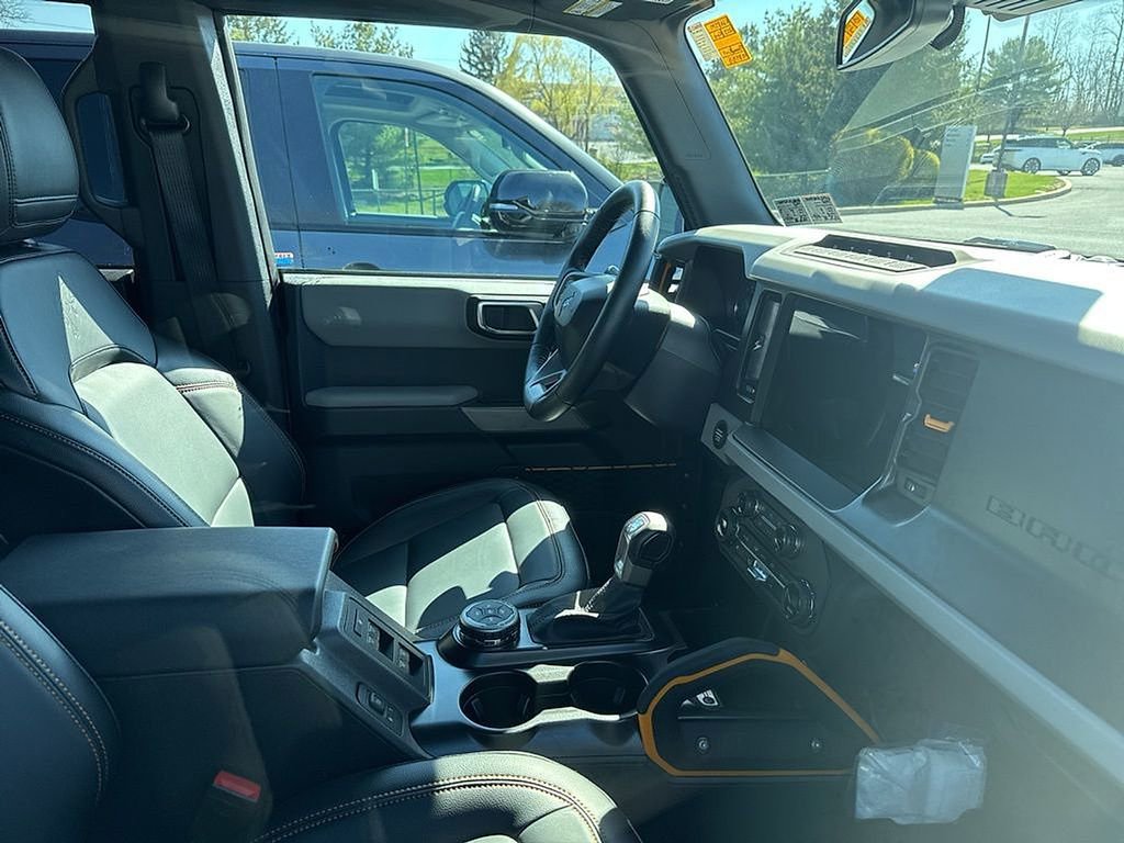 Used 2023 Ford Bronco Badlands image 5