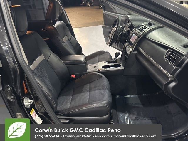 Used 2013 Toyota Camry SE image 32