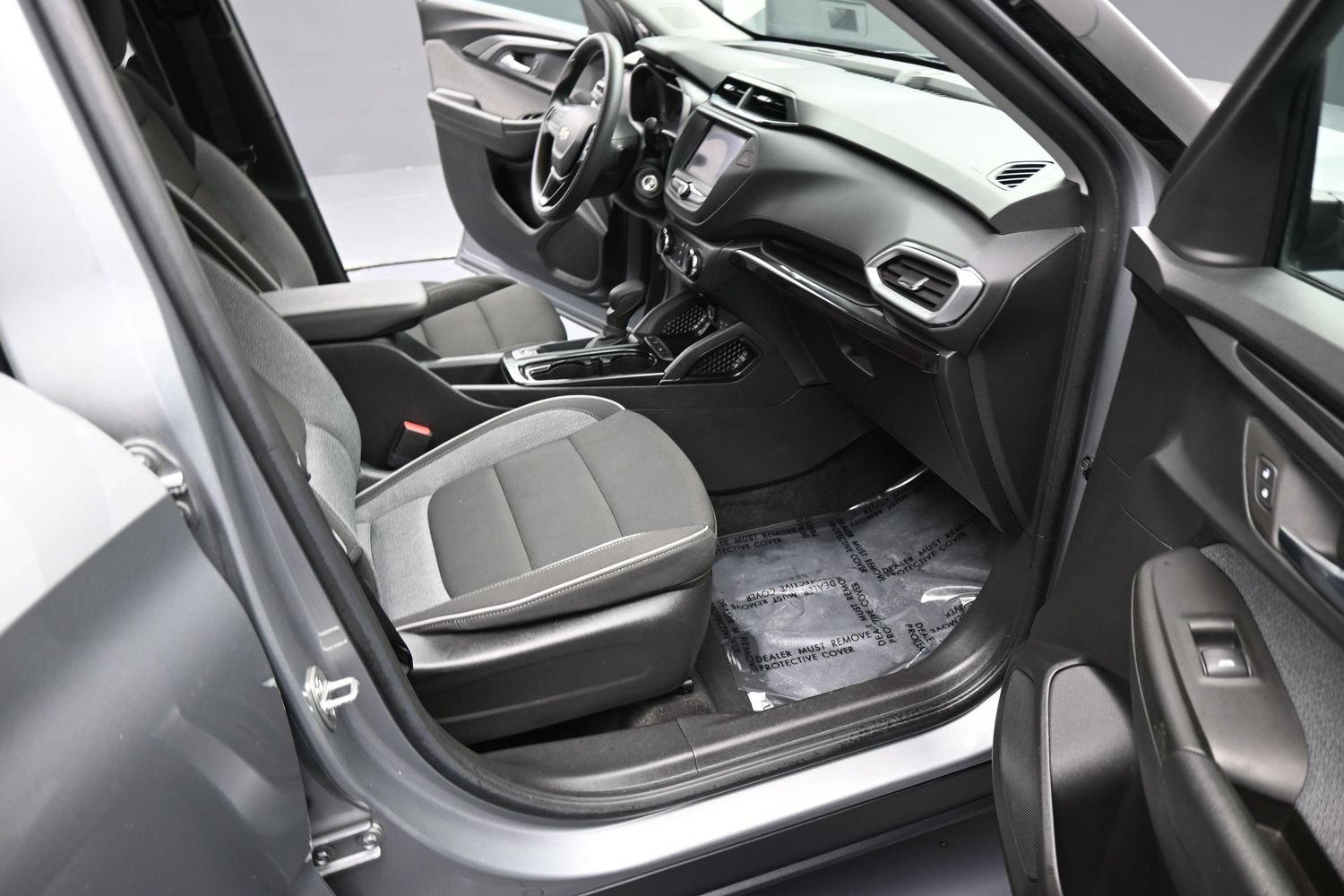 Used 2023 Chevrolet TrailBlazer LS FWD image 20