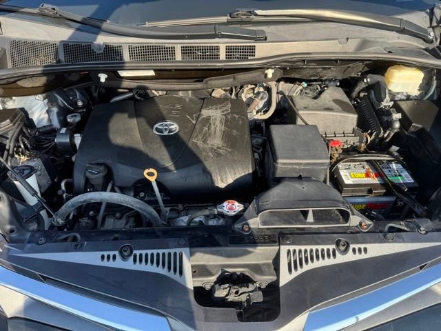 Used 2019 Toyota Sienna XLE FWD image 16
