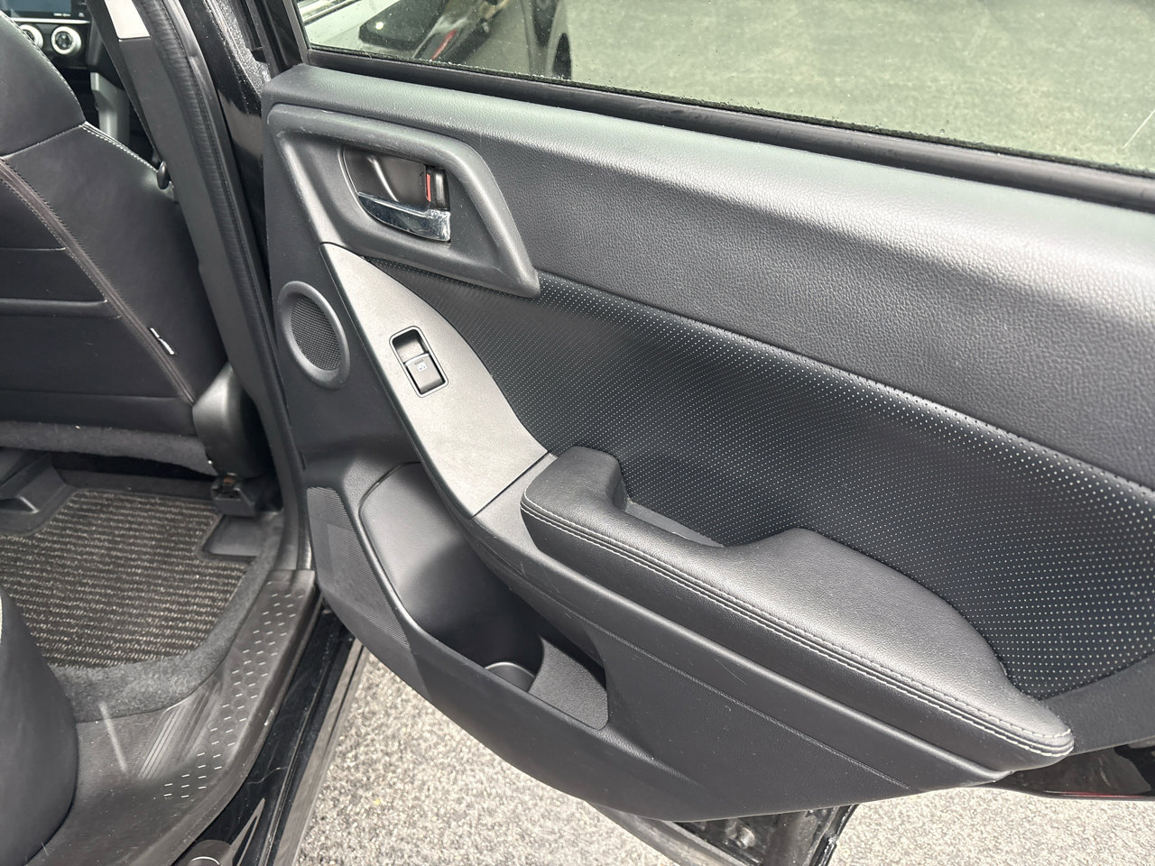 Used 2017 Subaru Forester 2.5i Limited w/ Popular Package #2 image 15