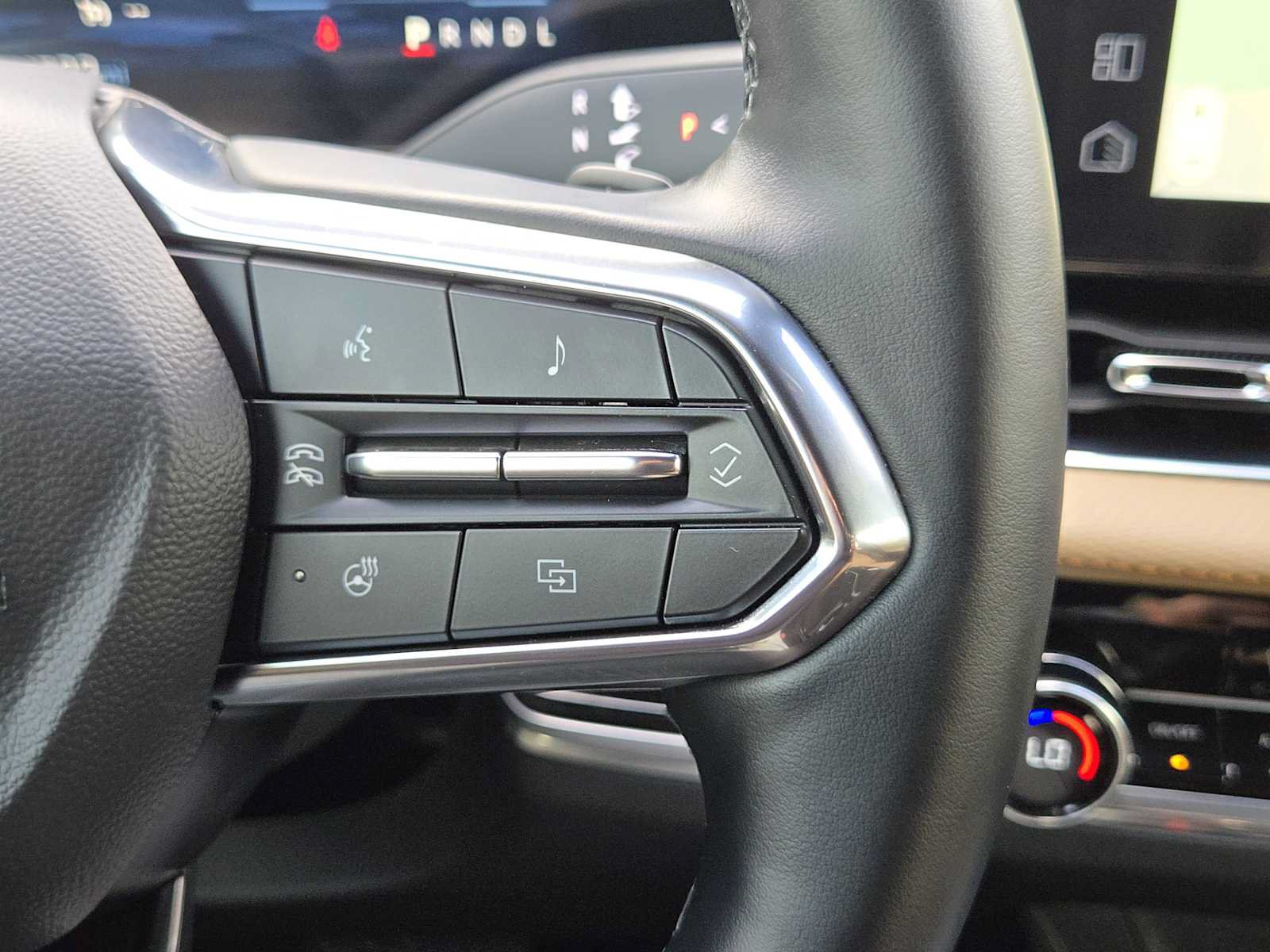 Certified 2025 Chevrolet Equinox ACTIV AWD/4WD image 27