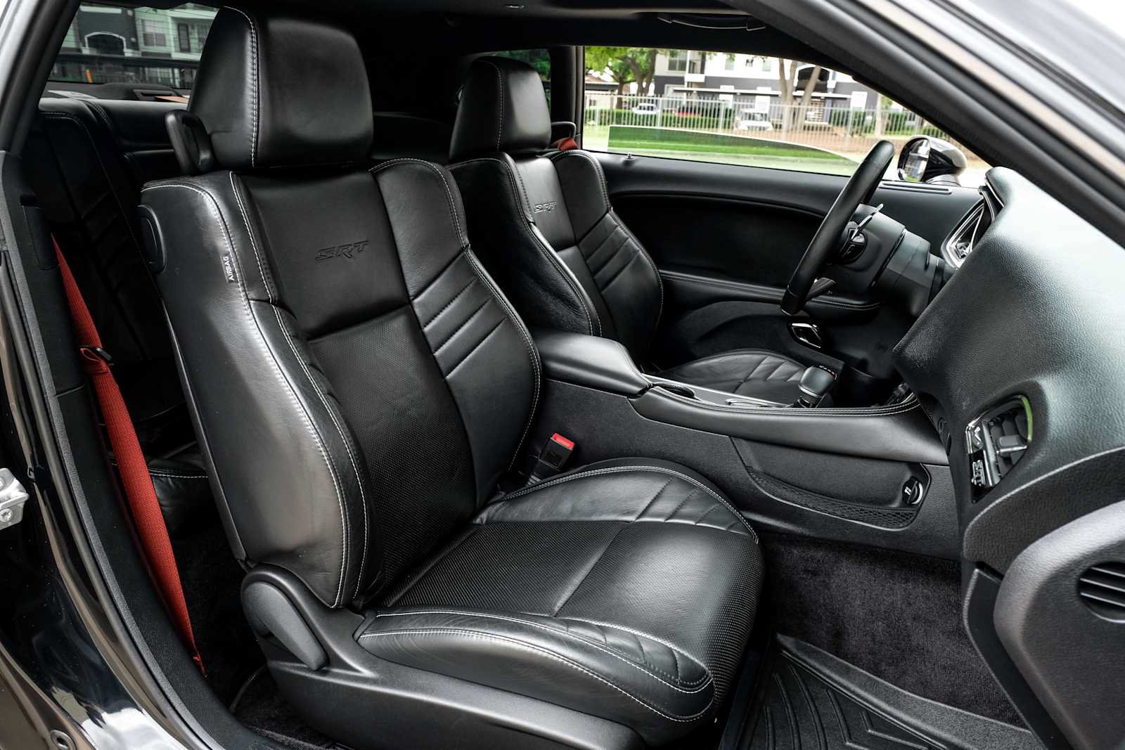 Used 2016 Dodge Challenger SRT Hellcat RWD image 30