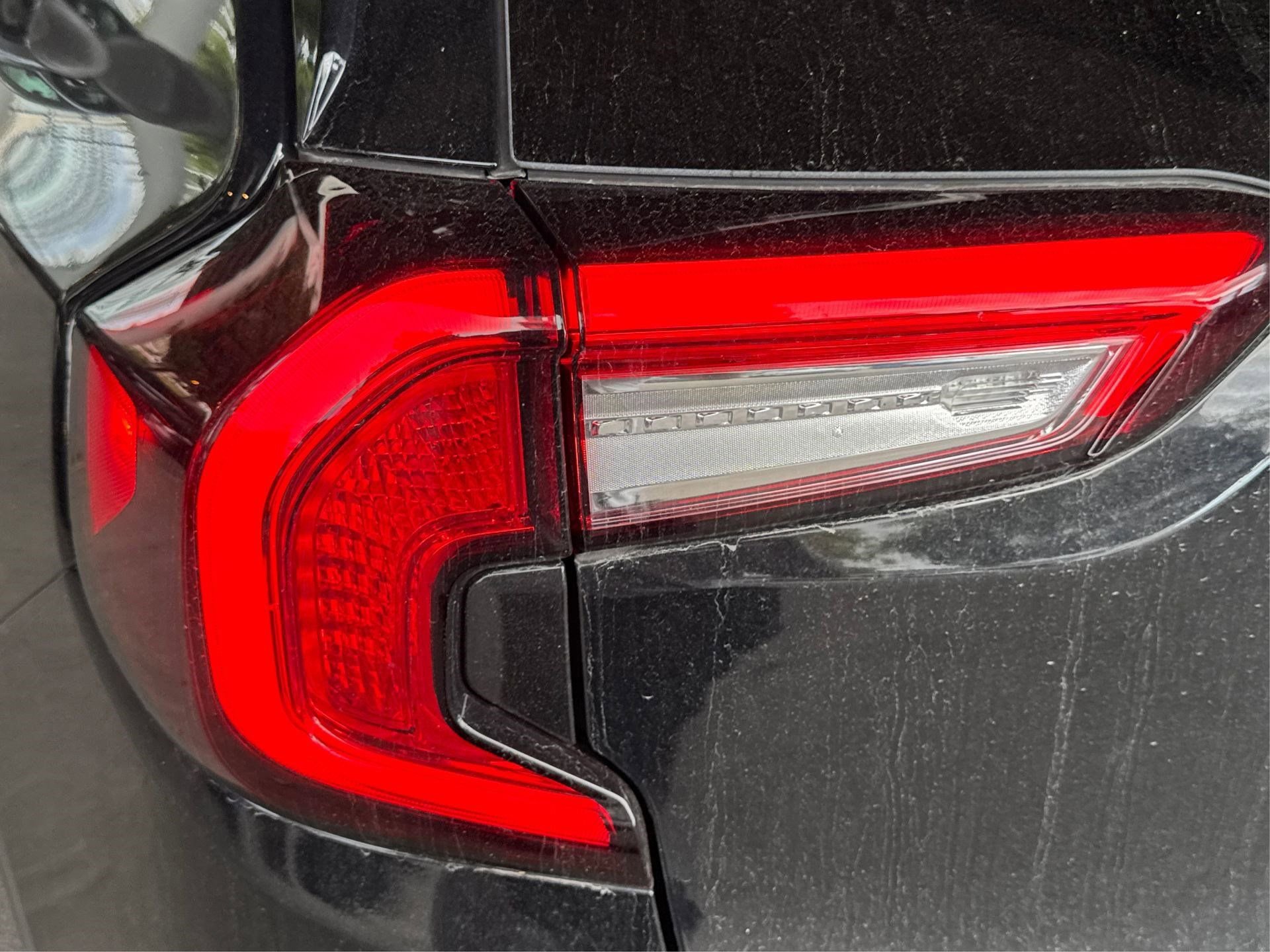 Used 2023 GMC Terrain SLE w/ Elevation Edition image 17