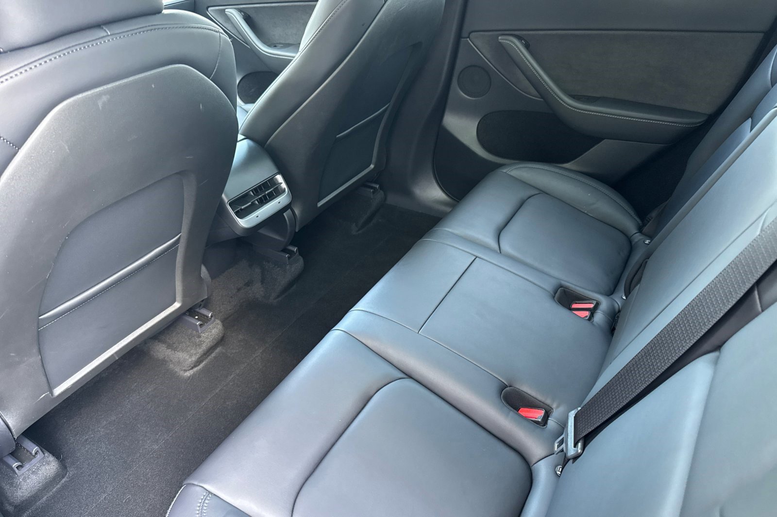 Used 2024 Tesla Model Y Long Range image 24