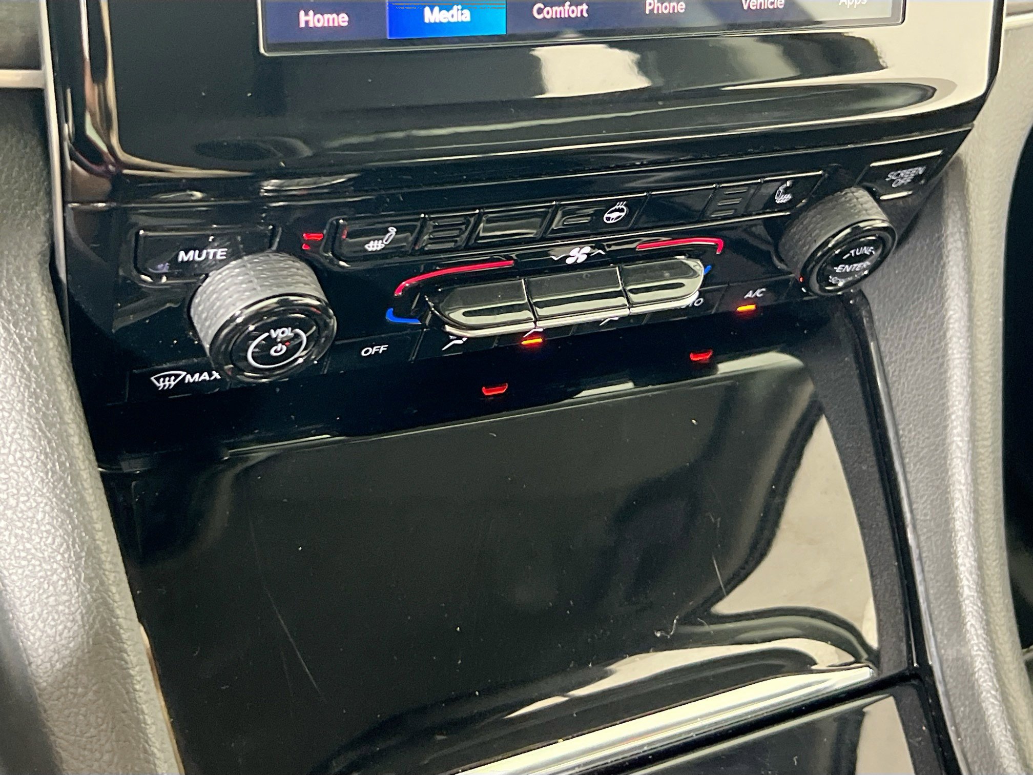 Used 2022 Jeep Grand Cherokee Limited image 14