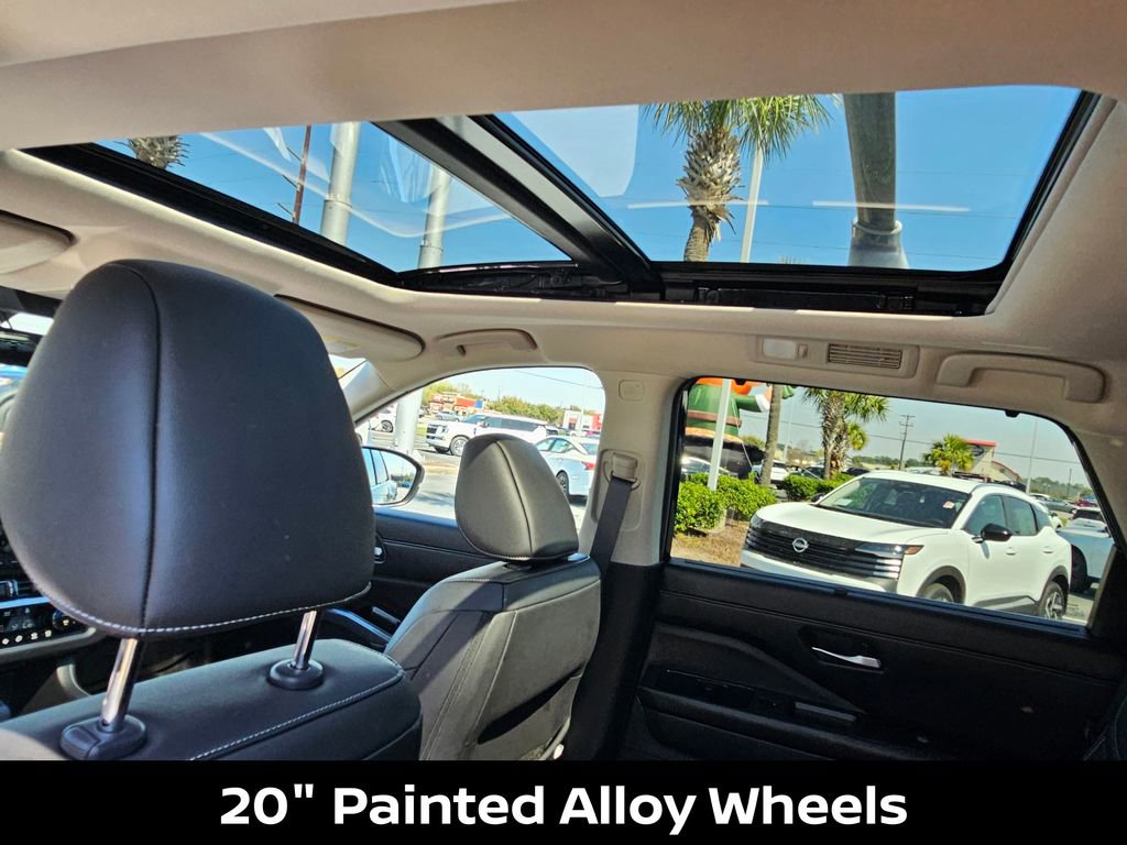 Used 2025 Nissan Pathfinder SL w/ SL Premium Package image 17