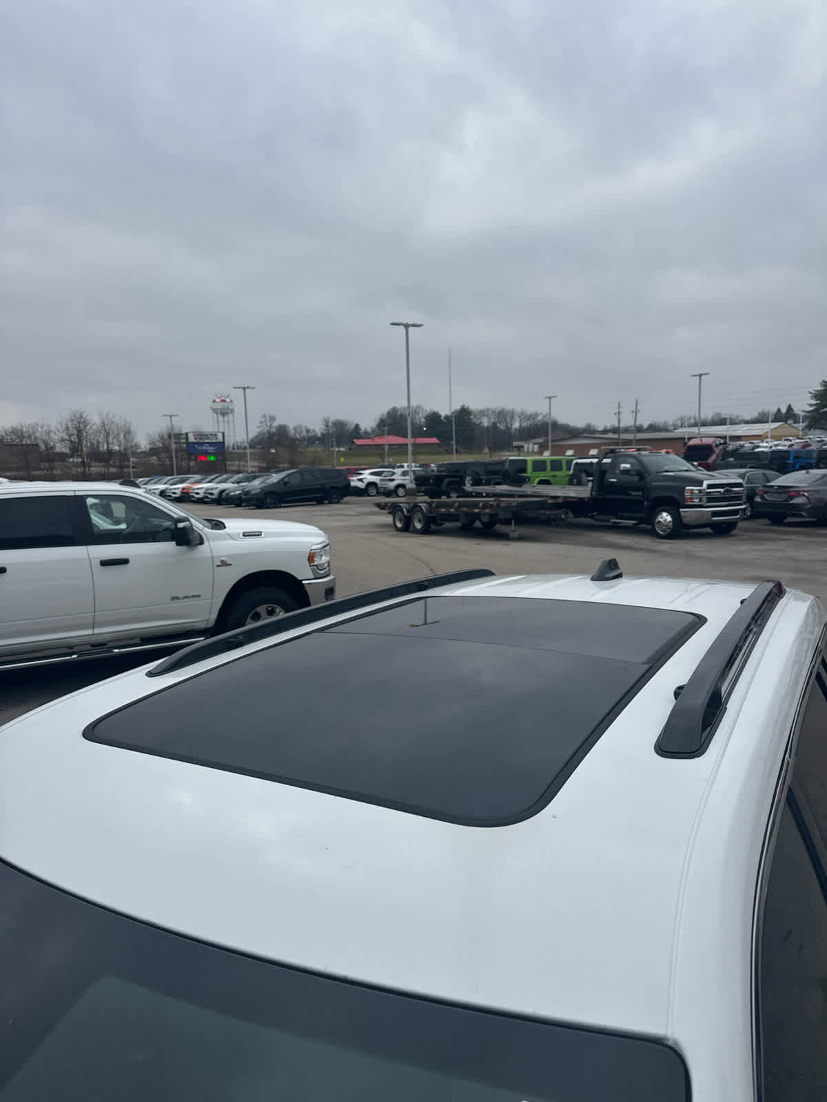 Used 2022 Jeep Grand Cherokee Overland w/ Luxury Tech Group IV image 9