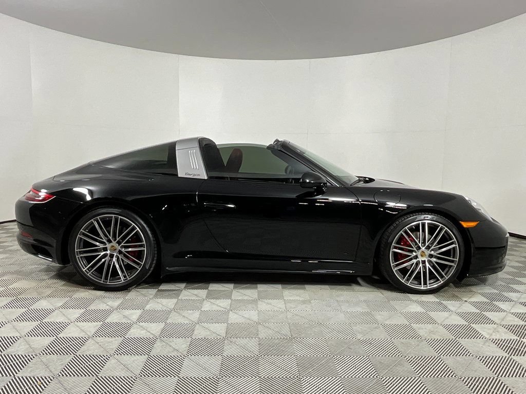 Used 2019 Porsche 911 Targa 4 AWD/4WD image 5