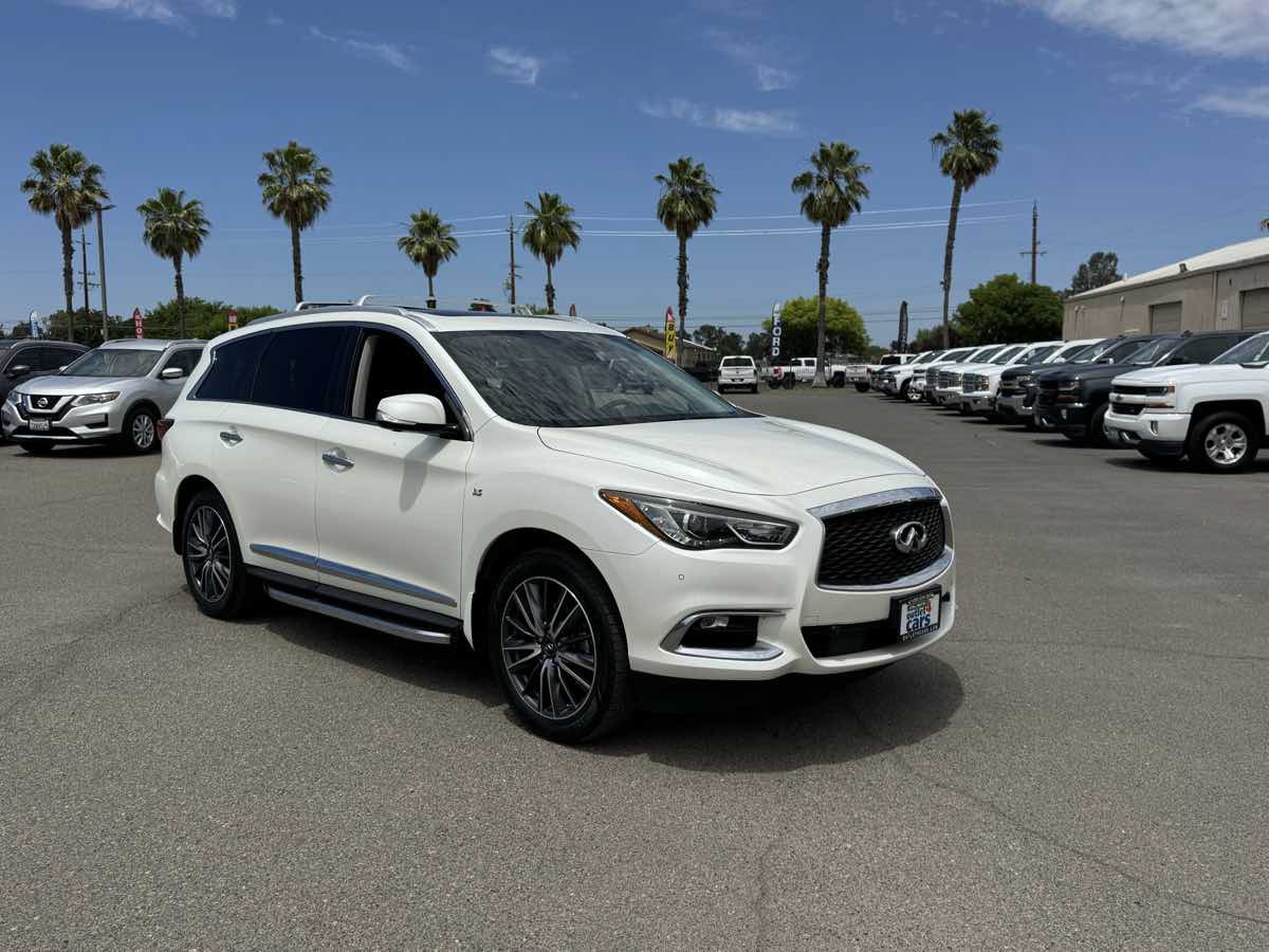 Used 2019 INFINITI QX60 Luxe w/ Sensory Package AWD/4WD image 2