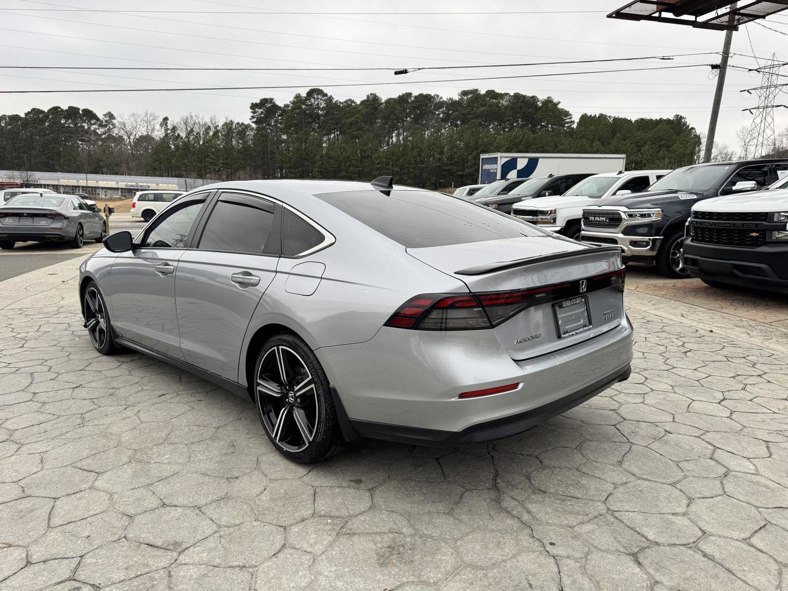 Used 2023 Honda Accord Sport image 11