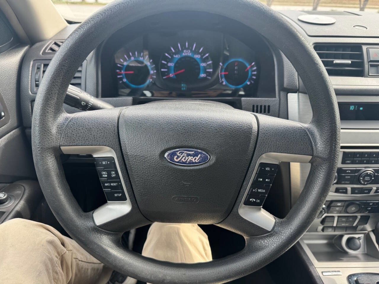 Used 2012 Ford Fusion SE image 17