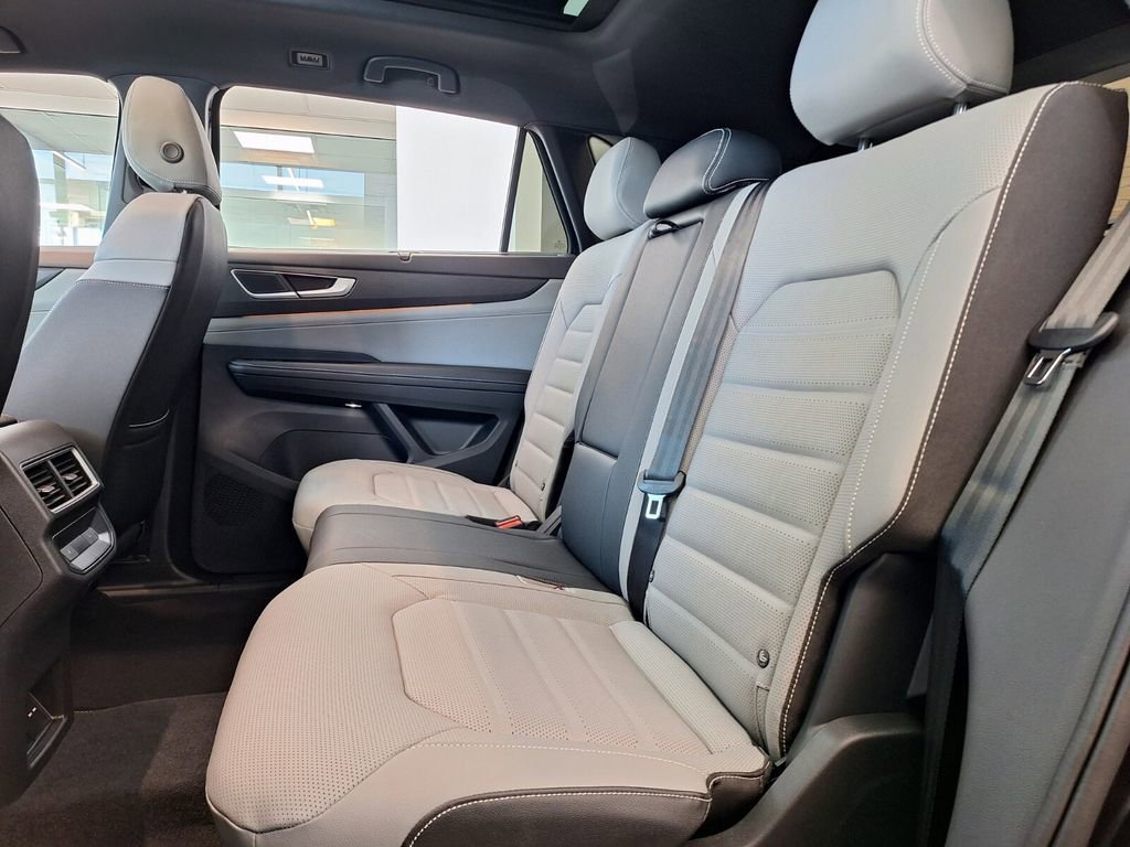 New 2026 Volkswagen Atlas Cross Sport SEL R-Line image 23