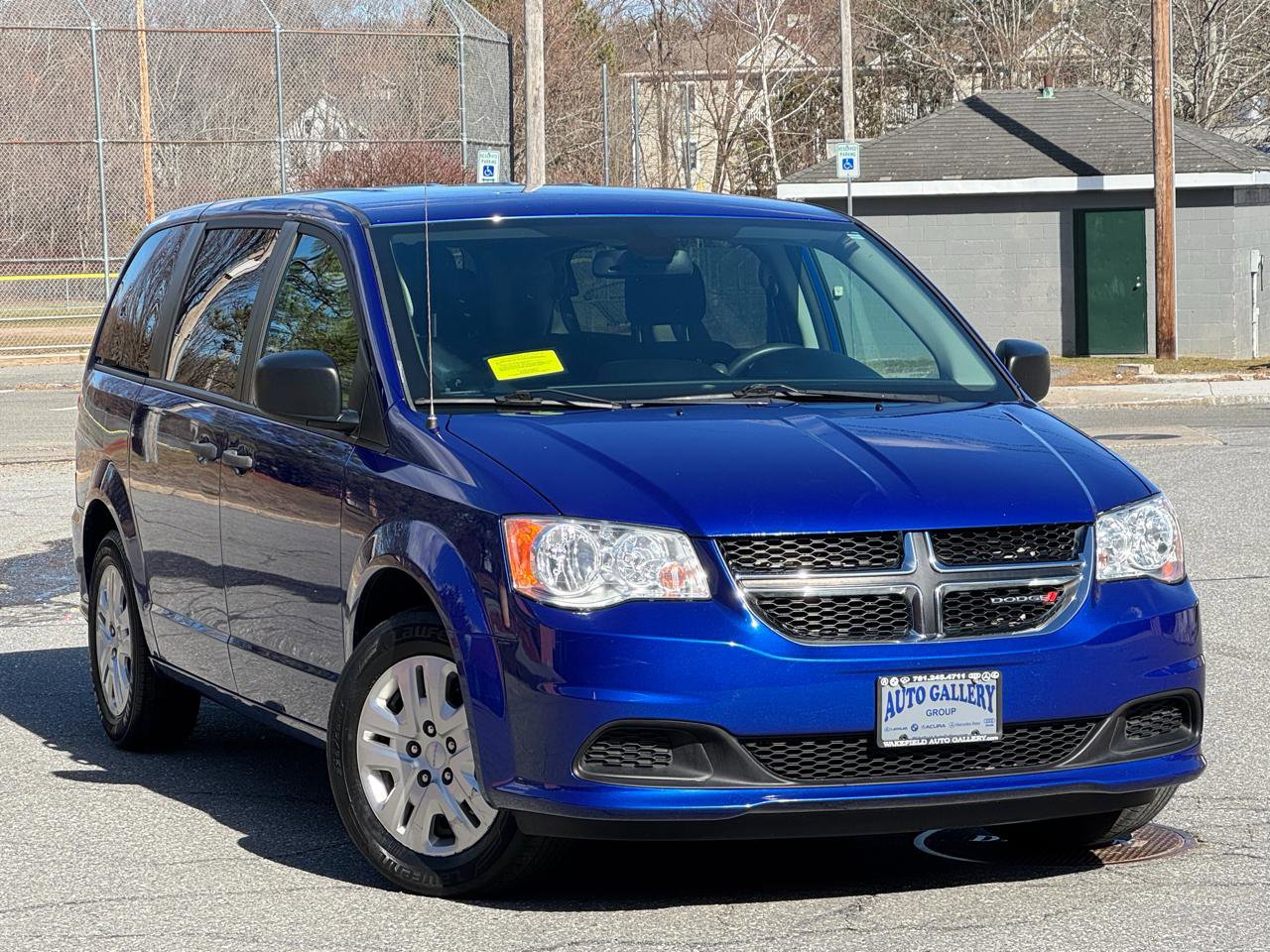 Used 2019 Dodge Grand Caravan SE image 1