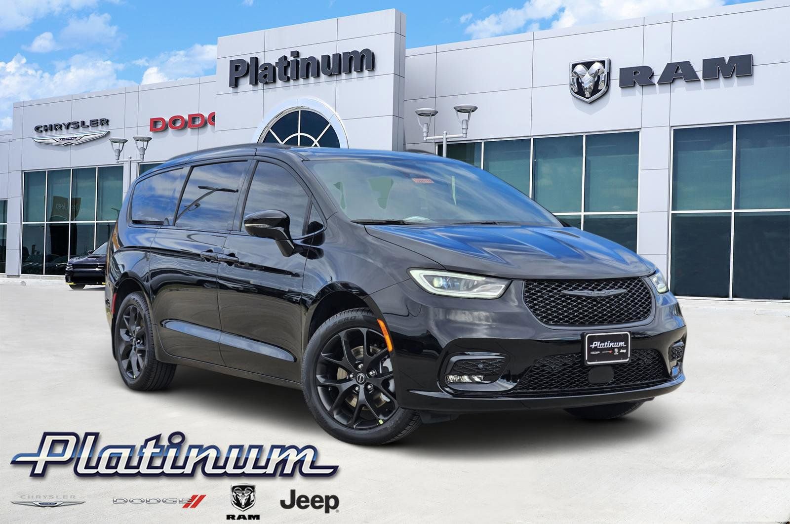 New 2026 Chrysler Pacifica Limited w/ Uconnect Theater Family Group image 1