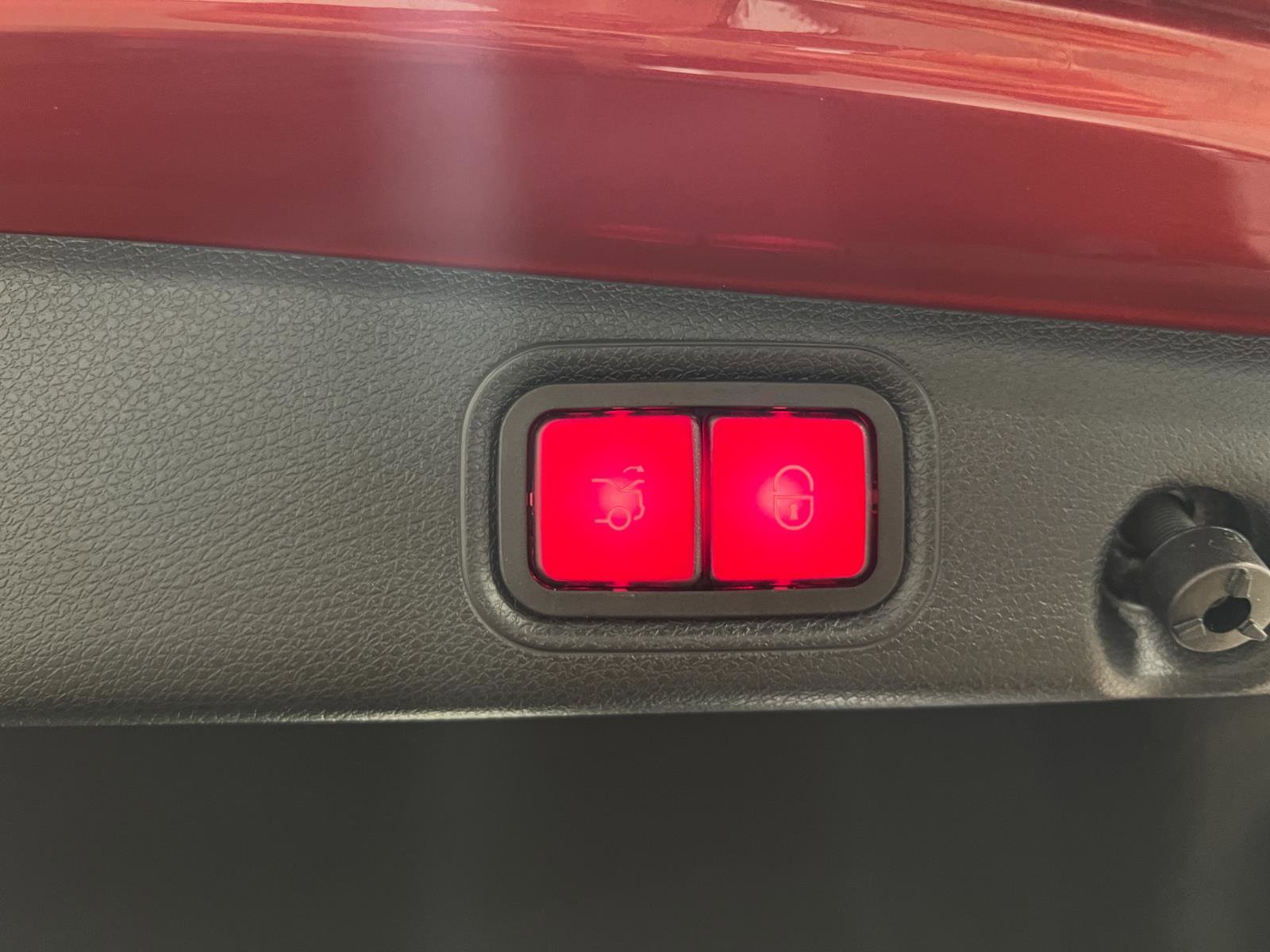 Used 2020 Mercedes-Benz E 350 4MATIC Sedan w/ Parking Assistance Package image 34